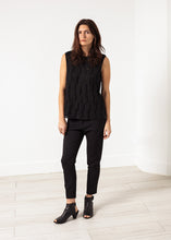 画像をギャラリービューアに読み込む, Zip Back Circle Blouse in Black