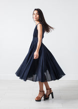 画像をギャラリービューアに読み込む, Voile V-Neck Dress in Navy