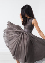 画像をギャラリービューアに読み込む, Voile Dress in Grey Pearl