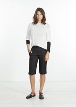 画像をギャラリービューアに読み込む, Square Stitch Knee Short in Black