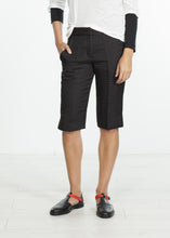 画像をギャラリービューアに読み込む, Square Stitch Knee Short in Black