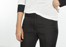 画像をギャラリービューアに読み込む, Square Stitch Knee Short in Black