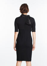 画像をギャラリービューアに読み込む, Tie Neck Wool Dress in Black