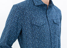 画像をギャラリービューアに読み込む, Western Arkansas Button-Up in Blue Floral