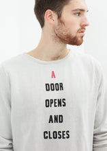 画像をギャラリービューアに読み込む, Vintage Sweatshirt in Light Grey