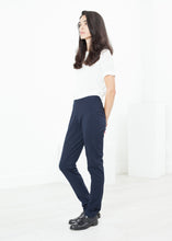 画像をギャラリービューアに読み込む, Easy Slim Pant in Navy