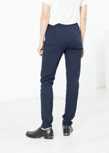 画像をギャラリービューアに読み込む, Easy Slim Pant in Navy