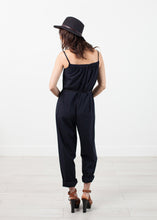 画像をギャラリービューアに読み込む, Sleeveless Jumpsuit in Navy