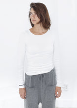 画像をギャラリービューアに読み込む, Stretch Tee in Milk
