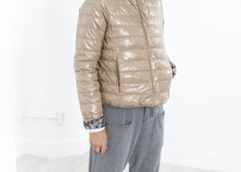 画像をギャラリービューアに読み込む, Deione Coat in Graphite Floral