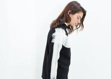 画像をギャラリービューアに読み込む, Contrast Felted Sweater in Black