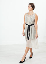 画像をギャラリービューアに読み込む, Chiffon Cape Back Dress in Sand