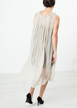 画像をギャラリービューアに読み込む, Chiffon Cape Back Dress in Sand