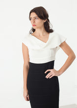 画像をギャラリービューアに読み込む, Asymmetric Dress in Cream/Black