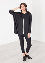 画像をギャラリービューアに読み込む, Unbalanced Cardigan in Black