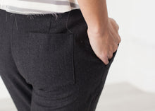 画像をギャラリービューアに読み込む, Eda Pants in Black