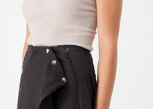 画像をギャラリービューアに読み込む, Wrap Snap Skirt in Black