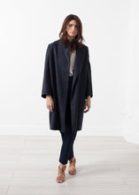 画像をギャラリービューアに読み込む, Woven Pleat Back Coat