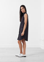 画像をギャラリービューアに読み込む, Sleeveless Hidden Pocket Dress