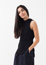 画像をギャラリービューアに読み込む, Curved Stripe Knit Tank