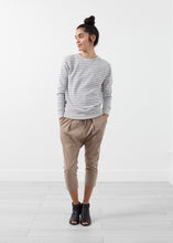 画像をギャラリービューアに読み込む, Striped Pullover