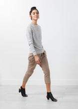 画像をギャラリービューアに読み込む, Striped Pullover