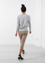 画像をギャラリービューアに読み込む, Striped Pullover
