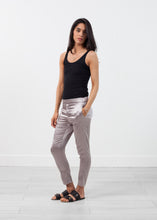 画像をギャラリービューアに読み込む, Silk Pullup Pant