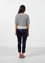 画像をギャラリービューアに読み込む, Sleeve Top in Navy Stripe