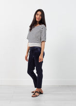 画像をギャラリービューアに読み込む, Sleeve Top in Navy Stripe