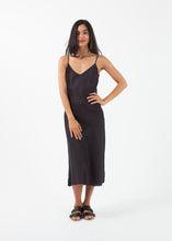 画像をギャラリービューアに読み込む, Bias Slip Dress