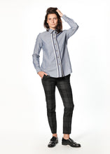 画像をギャラリービューアに読み込む, Chambray Boyfriend Shirt in Blue
