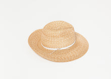 画像をギャラリービューアに読み込む, Wrapped Up Hat in Straw/White
