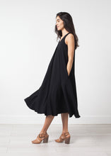 画像をギャラリービューアに読み込む, Sleeveless Flow Dress