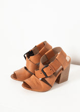 画像をギャラリービューアに読み込む, Buckle Strap Heel in Brown