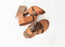 画像をギャラリービューアに読み込む, Buckle Strap Heel in Brown