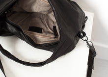 画像をギャラリービューアに読み込む, Circle Bag in Black