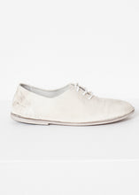 画像をギャラリービューアに読み込む, Diamond Slip-On in White