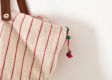 画像をギャラリービューアに読み込む, Woven Oversized Tote in Red Stripe