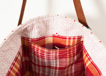 画像をギャラリービューアに読み込む, Woven Oversized Tote in Red Stripe