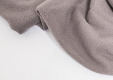 画像をギャラリービューアに読み込む, Simple Scarf in Grey