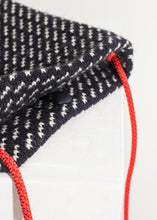 画像をギャラリービューアに読み込む, Wool Shoulder Pouch in Black/White