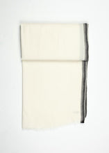 画像をギャラリービューアに読み込む, Edged Wool Scarf in Off White